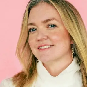 Colleen Hoover